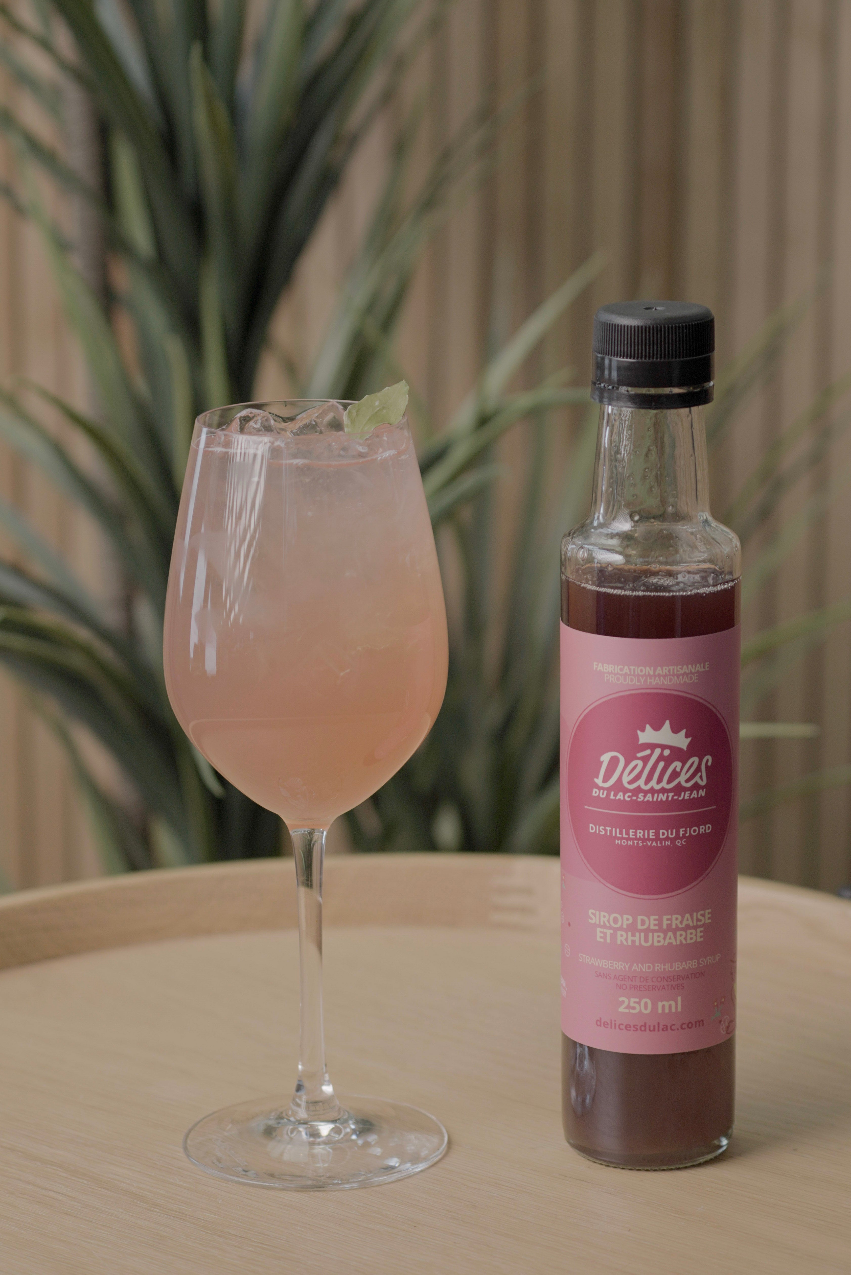Gin Fizz Fraise & Rhubarbe
